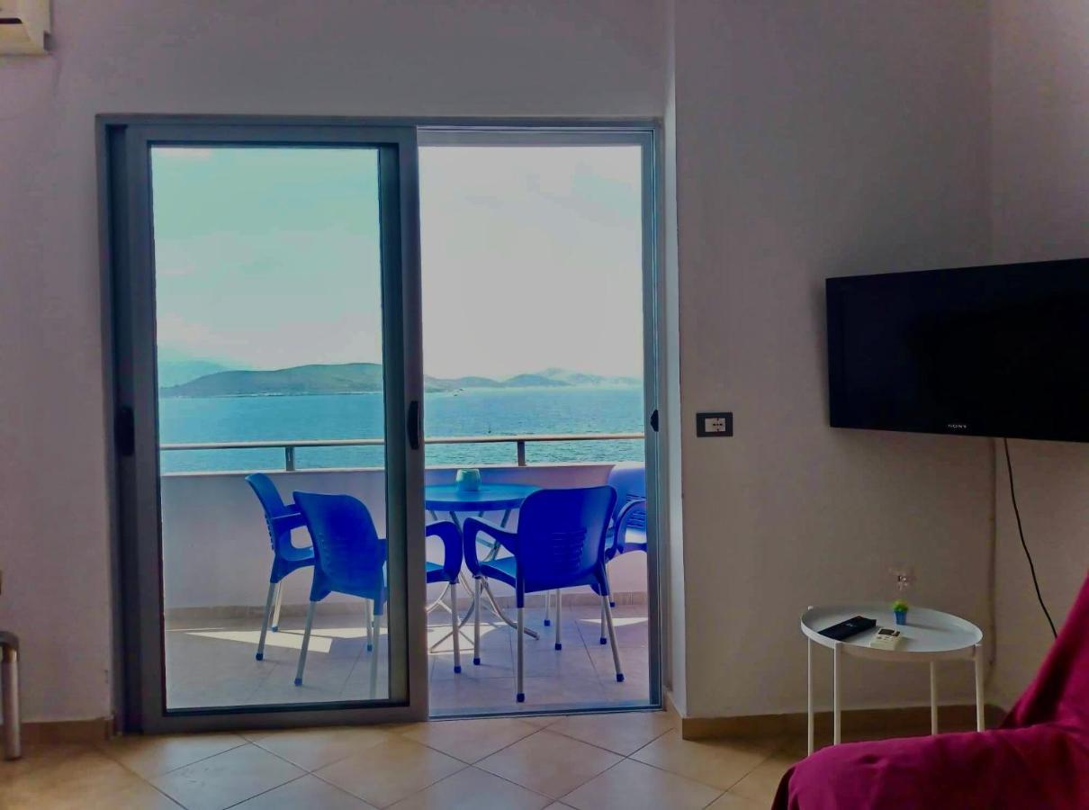 - Port Apartment *